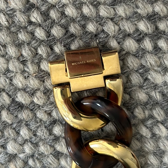 Michael Kors Runway Twist Watch - Picture 7 of 8